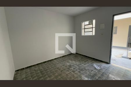 Quarto de casa para alugar com 1 quarto, 16m² em Setor Central, Goiânia