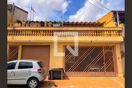 Casa à venda com 250m², 4 quartos e 4 vagasFachada