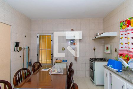 Casa à venda com 250m², 4 quartos e 4 vagasCozinha