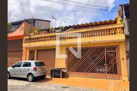 Casa à venda com 250m², 4 quartos e 4 vagasFachada