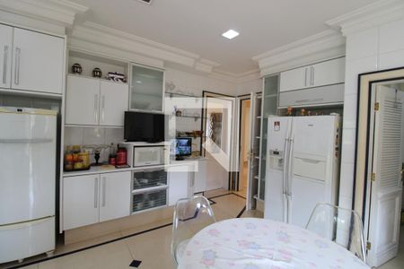 Casa à venda com 800m², 5 quartos e 8 vagasCozinha