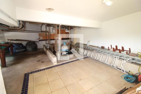 Casa à venda com 800m², 5 quartos e 8 vagasMaquinas