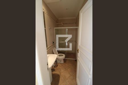 Casa à venda com 800m², 5 quartos e 8 vagasBanheiro