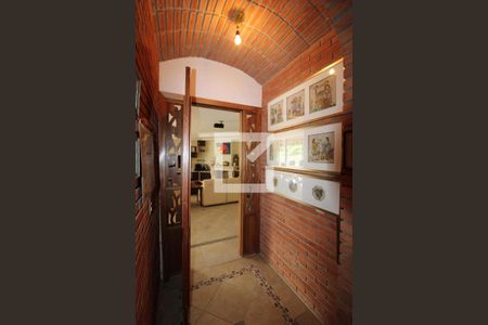 Casa à venda com 800m², 5 quartos e 8 vagasAdega