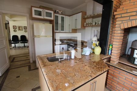 Casa à venda com 800m², 5 quartos e 8 vagasChurrasqueira