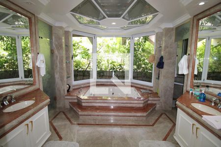 Banheiro da Suíte 1 de casa para alugar com 5 quartos, 800m² em Morumbi, São Paulo