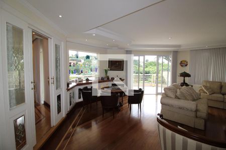 Casa à venda com 800m², 5 quartos e 8 vagasSala