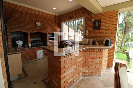 Casa à venda com 800m², 5 quartos e 8 vagasChurrasqueira