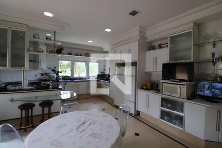 Casa à venda com 800m², 5 quartos e 8 vagasCozinha