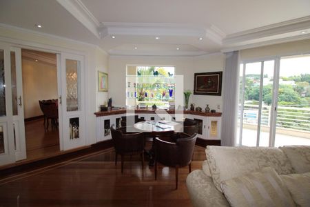 Casa à venda com 800m², 5 quartos e 8 vagasSala