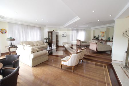 Casa à venda com 800m², 5 quartos e 8 vagasSala