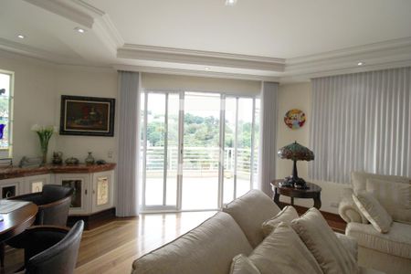 Casa à venda com 800m², 5 quartos e 8 vagasSala