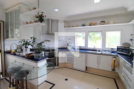 Casa à venda com 800m², 5 quartos e 8 vagasCozinha