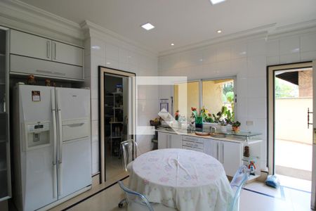 Casa à venda com 800m², 5 quartos e 8 vagasCozinha