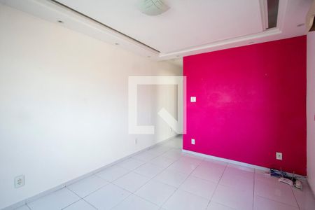Sala de casa de condomínio para alugar com 3 quartos, 80m² em Rocha, São Gonçalo