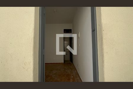 Entrada de casa para alugar com 1 quarto, 16m² em Setor Central, Goiânia