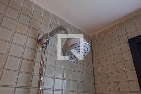 Banheiro de kitnet/studio para alugar com 1 quarto, 40m² em Pinheiros, São Paulo