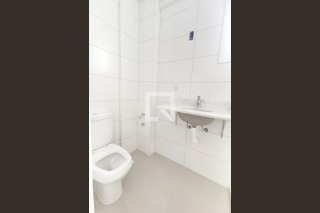Banheiro da Suíte de apartamento à venda com 2 quartos, 58m² em Vila Nova, Novo Hamburgo