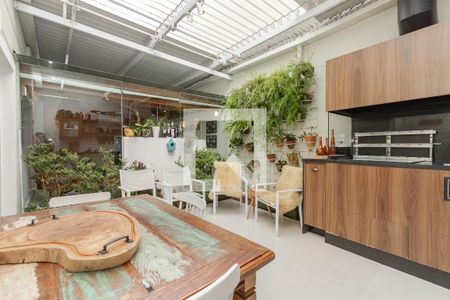 Casa de condomínio à venda com 267m², 4 quartos e 3 vagasChurrasqueira