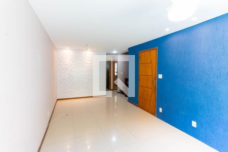 Sala de casa de condomínio para alugar com 4 quartos, 110m² em Itaipu, Niterói