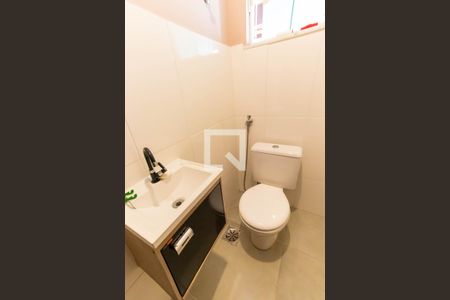 Lavabo de casa de condomínio para alugar com 4 quartos, 110m² em Itaipu, Niterói