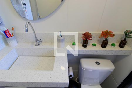 Banheiro de apartamento para alugar com 2 quartos, 47m² em Jardim Pioneiro, Cotia