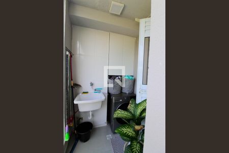 Área de serviço de apartamento para alugar com 2 quartos, 47m² em Jardim Pioneiro, Cotia
