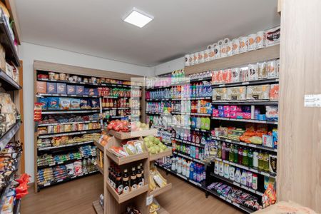 Apartamento à venda com 130m², 3 quartos e 2 vagasMini Mercado