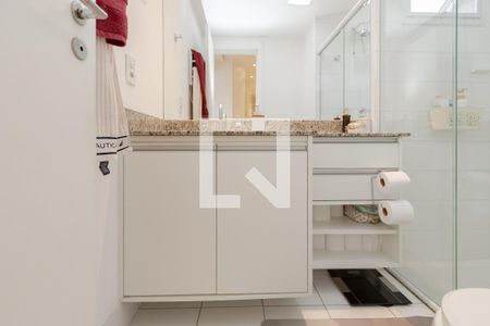 Apartamento à venda com 130m², 3 quartos e 2 vagasBanheiro da Suíte