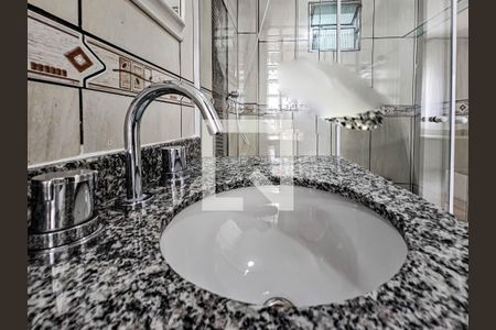 Apartamento para alugar com 80m², 1 quarto e sem vaga Apartamento para alugar com 80m², 1 quarto e sem vagaBanheiro da suíte