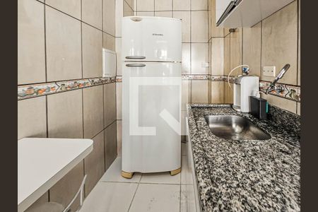 Cozinha de apartamento para alugar com 1 quarto, 80m² em Pitangueiras, Guarujá