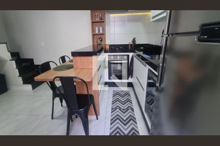 Casa à venda com 83m², 2 quartos e 2 vagasCozinha