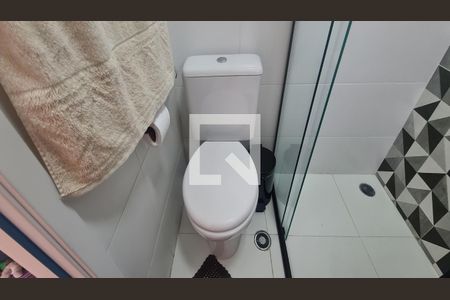 Casa à venda com 83m², 2 quartos e 2 vagasBanheiro da Suíte 2