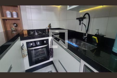 Casa à venda com 83m², 2 quartos e 2 vagasCozinha