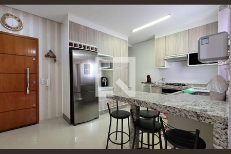 Apartamento à venda com 110m², 2 quartos e 2 vagasCozinha