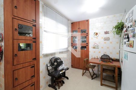 Apartamento à venda com 234m², 4 quartos e 1 vagaCozinha