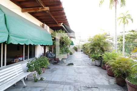 Apartamento à venda com 234m², 4 quartos e 1 vagaVaranda