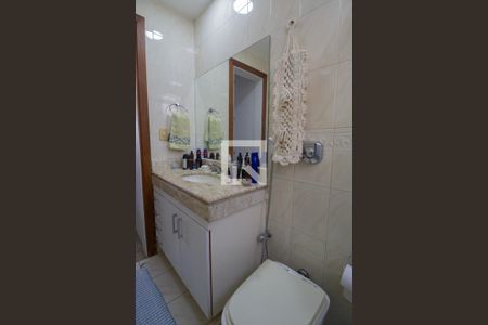 Apartamento à venda com 115m², 3 quartos e 2 vagas Apartamento à venda com 115m², 3 quartos e 2 vagasBanheiro da Suíte
