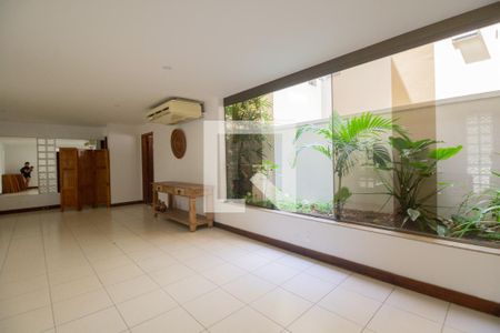 Apartamento à venda com 115m², 3 quartos e 2 vagas Apartamento à venda com 115m², 3 quartos e 2 vagasSalão de Festas