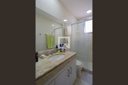 Apartamento à venda com 115m², 3 quartos e 2 vagas Apartamento à venda com 115m², 3 quartos e 2 vagasBanheiro da Suíte