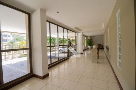 Apartamento à venda com 115m², 3 quartos e 2 vagas Apartamento à venda com 115m², 3 quartos e 2 vagasHall