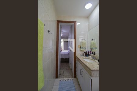 Apartamento à venda com 115m², 3 quartos e 2 vagas Apartamento à venda com 115m², 3 quartos e 2 vagasBanheiro da Suíte