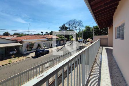 Casa à venda com 360m², 4 quartos e 6 vagasVaranda Quarto Suíte 2