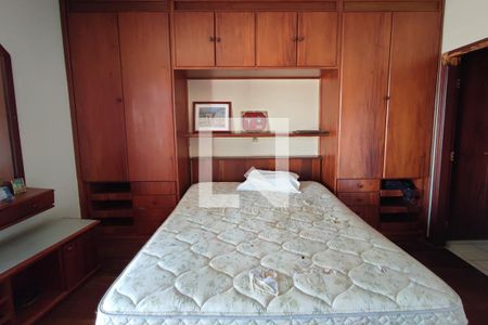 Casa à venda com 360m², 4 quartos e 6 vagasQuarto Suíte