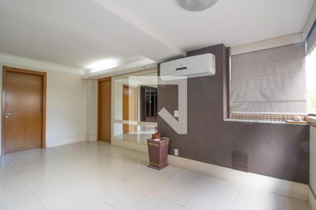 Sala de apartamento para alugar com 3 quartos, 110m² em Jardim do Salso, Porto Alegre