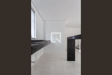 Casa à venda com 150m², 3 quartos e 2 vagas Casa à venda com 150m², 3 quartos e 2 vagasCozinha