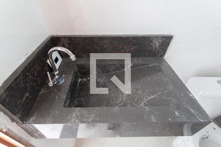 Casa à venda com 150m², 3 quartos e 2 vagas Casa à venda com 150m², 3 quartos e 2 vagasLavabo