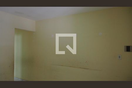 Sala de casa à venda com 2 quartos, 70m² em Vila Jeriva, Jundiaí