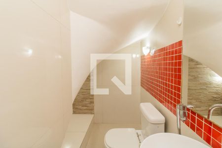 Lavabo de casa para alugar com 4 quartos, 250m² em Vila Talarico, São Paulo