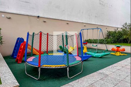 Apartamento à venda com 127m², 3 quartos e 3 vagas Apartamento à venda com 127m², 3 quartos e 3 vagasÁrea comum - Playground